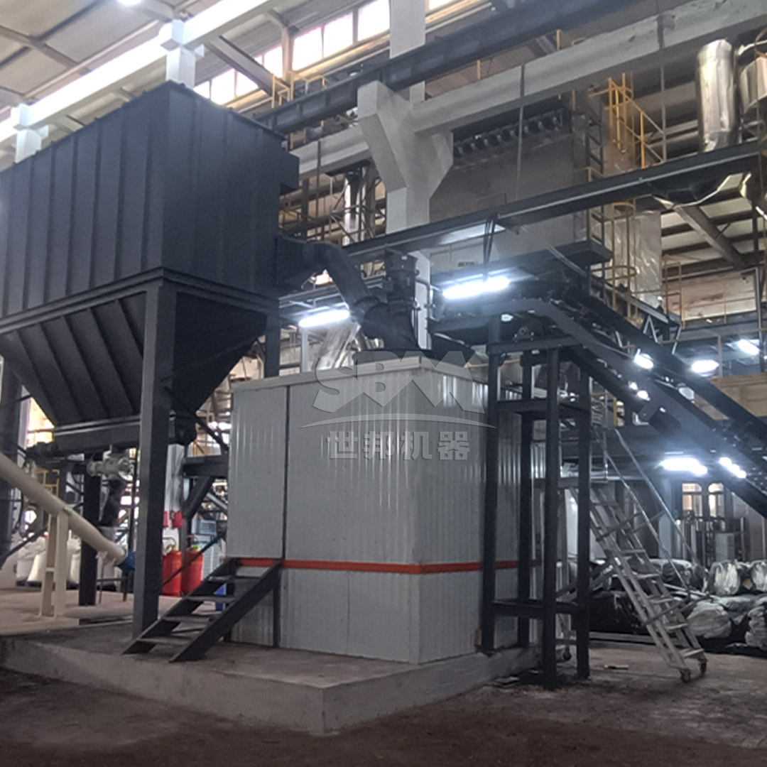 SCM Series Ultrafine Mill for chemical grade attapulgite grinding, achieving fineness from 325 to 2500 mesh.